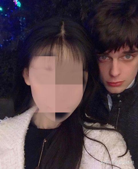 室友的女朋友怀孕了怎么办"沃克还向luna求救这吓坏了沃克后来有次