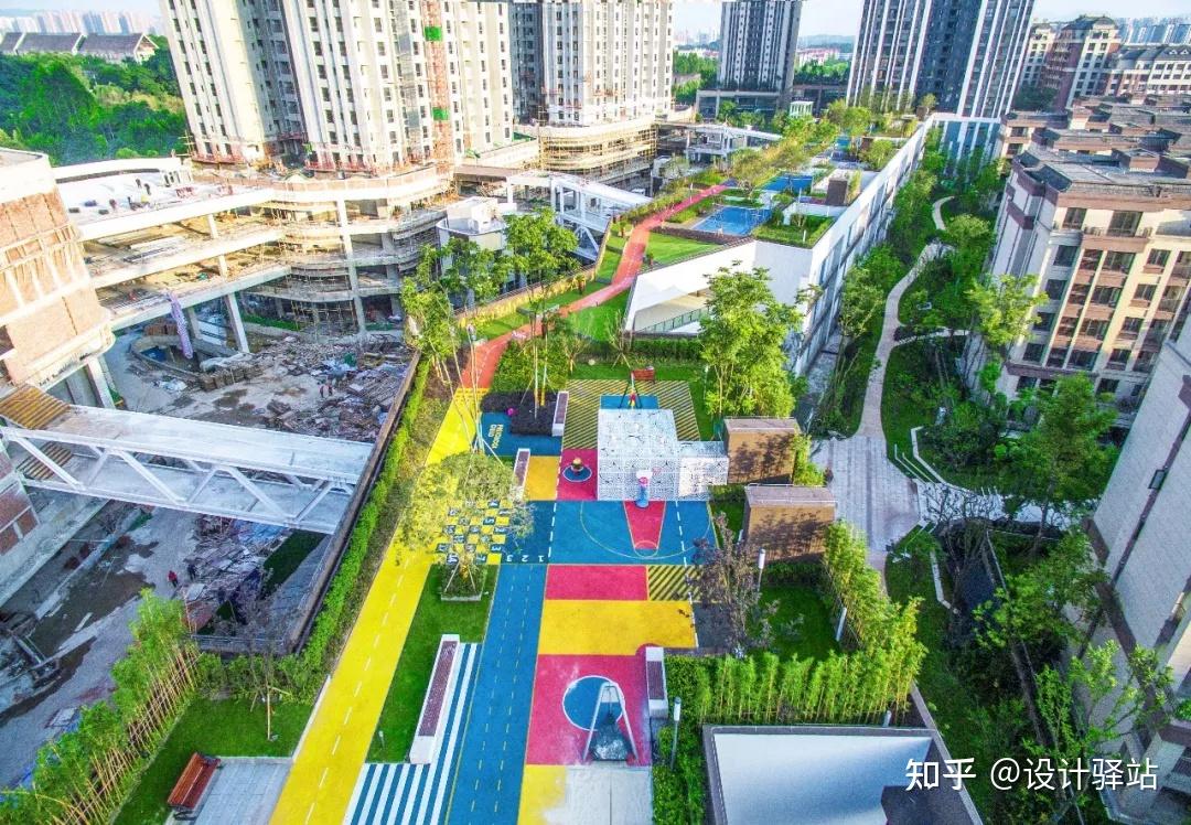 超级走心的儿童场地创意设计案例套集第7个屋顶儿童星际乐园