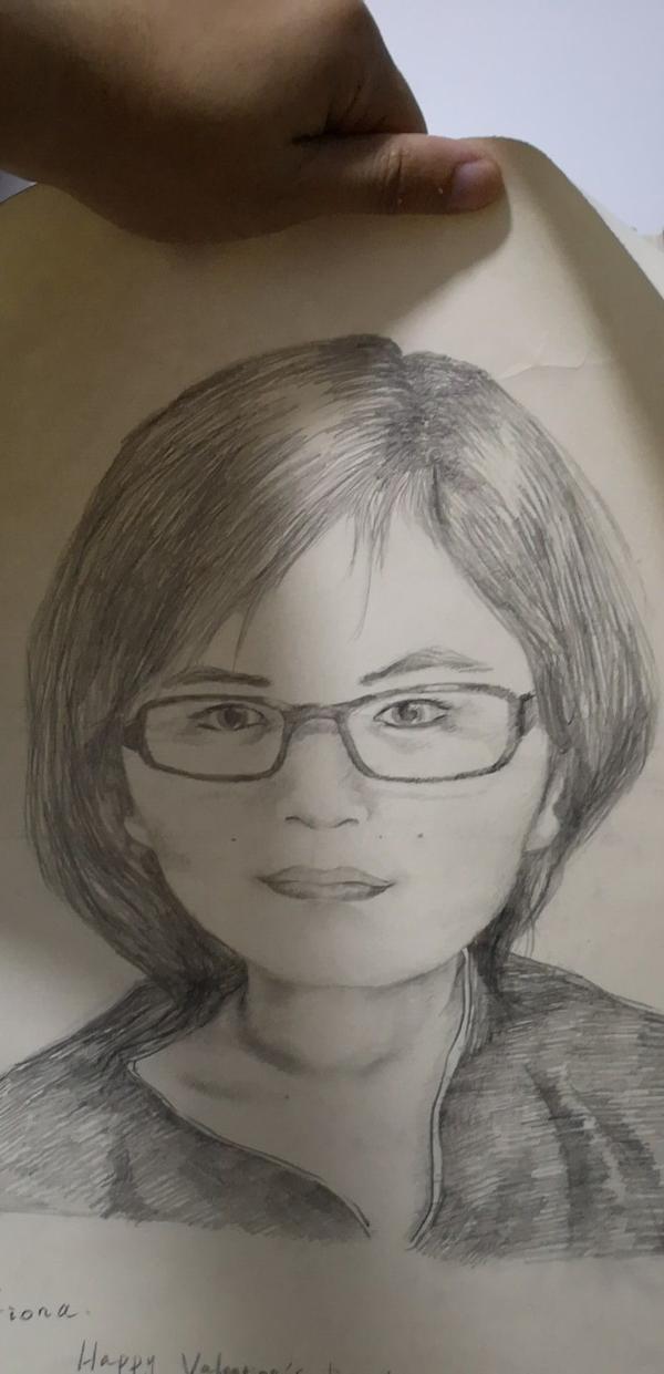 秀一张7年前的情人节我给她画的素描