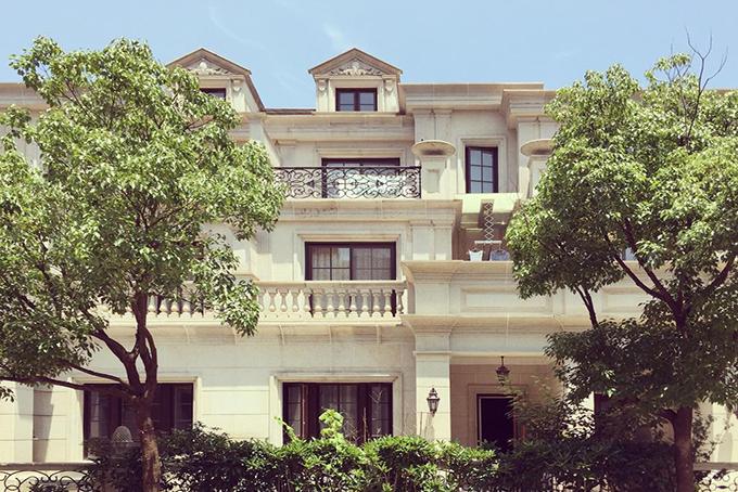 桃源结义丨己舍苑墅上海别墅区里的毛坯房竟成时尚大片的拍摄地