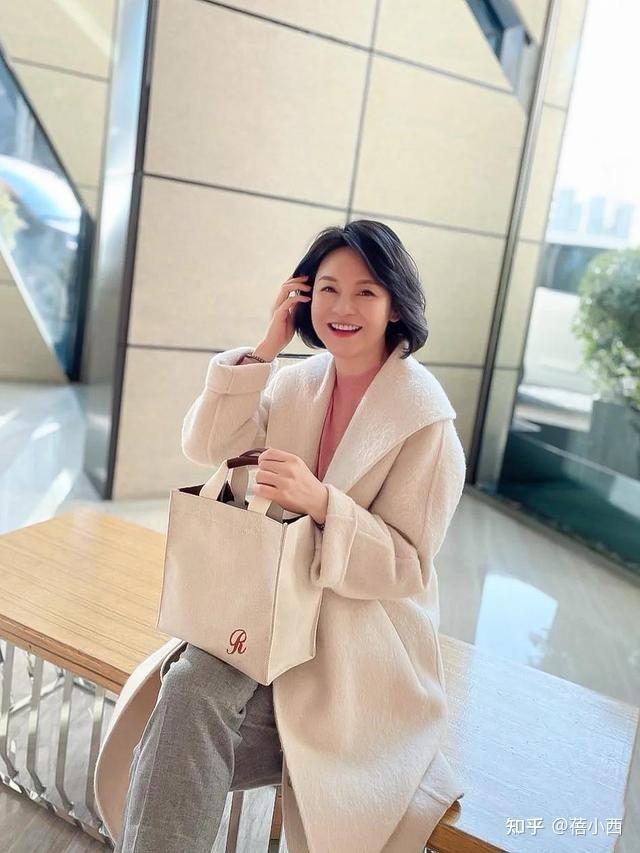 中年女性的美在于精致分享9套妈妈辈穿搭气质优雅大方还得体