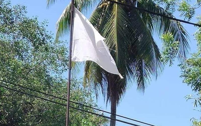 马来西亚网民发起挂白旗互助运动 #bendera putih