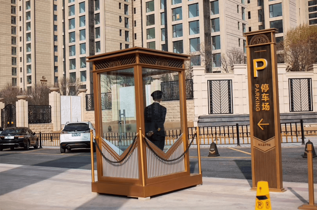 钢化玻璃在礼宾岗亭上的应用