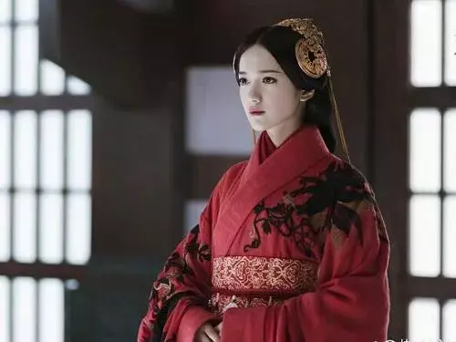 皓镧传中燕太子丹与嬴政从儿时玩伴为什么会成为生死冤家