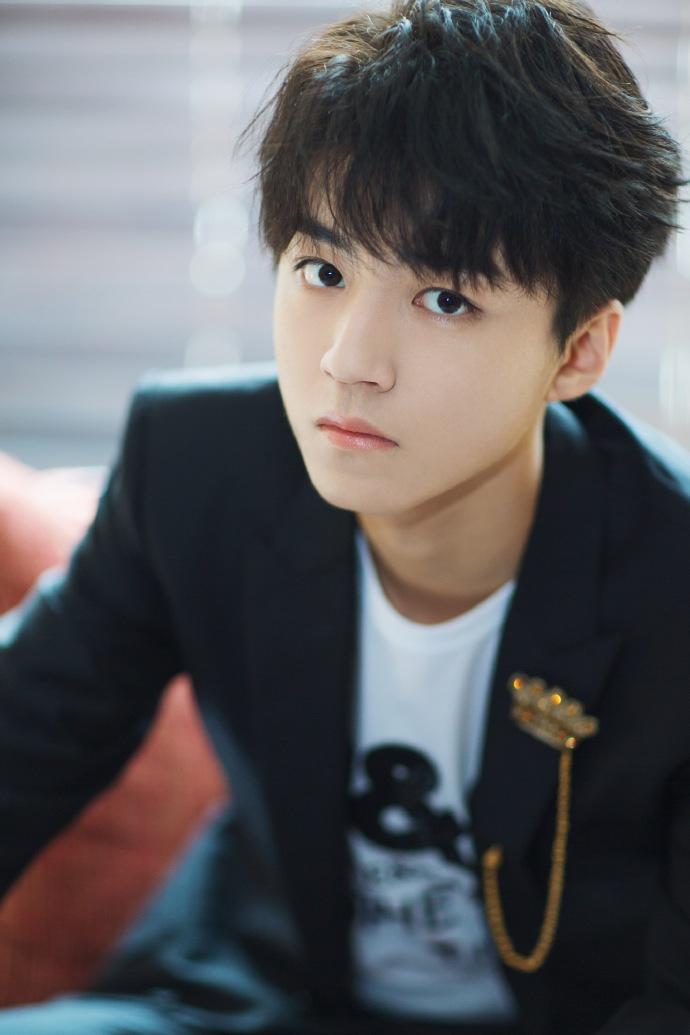 王俊凯的生日是哪一号 v2-87ca26f773c9cba2f289671149996fbc_1440w.jpg?source=172ae18b