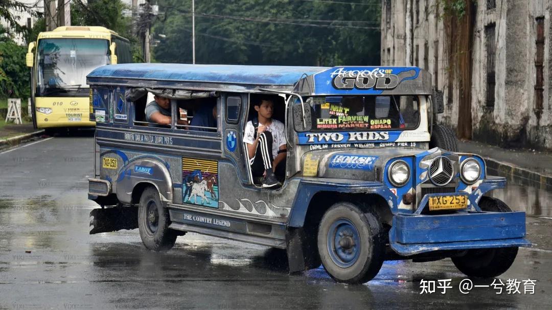 吉普尼据说是美军离开菲律宾之后,遗留下大量的军用卡车,菲律宾人将其