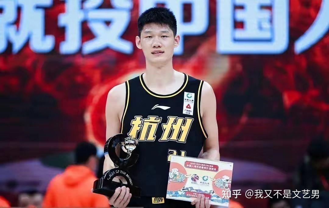 新疆小伙胡金秋从穷困少年到最有价值球员中国男篮的答案