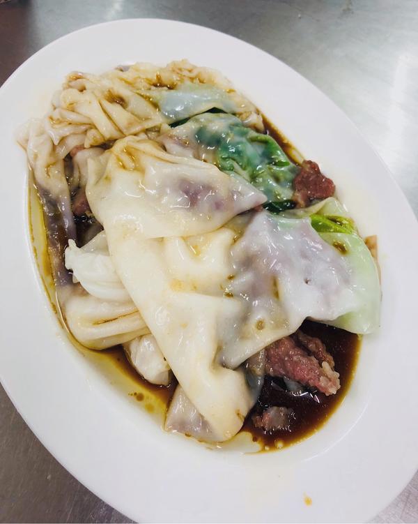 推荐:啫啫牛腩珍珠粉,牛三星 芳记的鸳鸯肠,炸面肠必点肠粉,这里