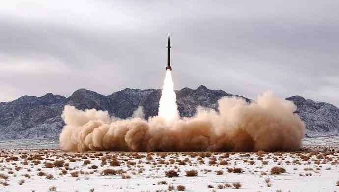 导弹射程范围从1300公里不断延伸四大型号东风五号东风四号东风三号