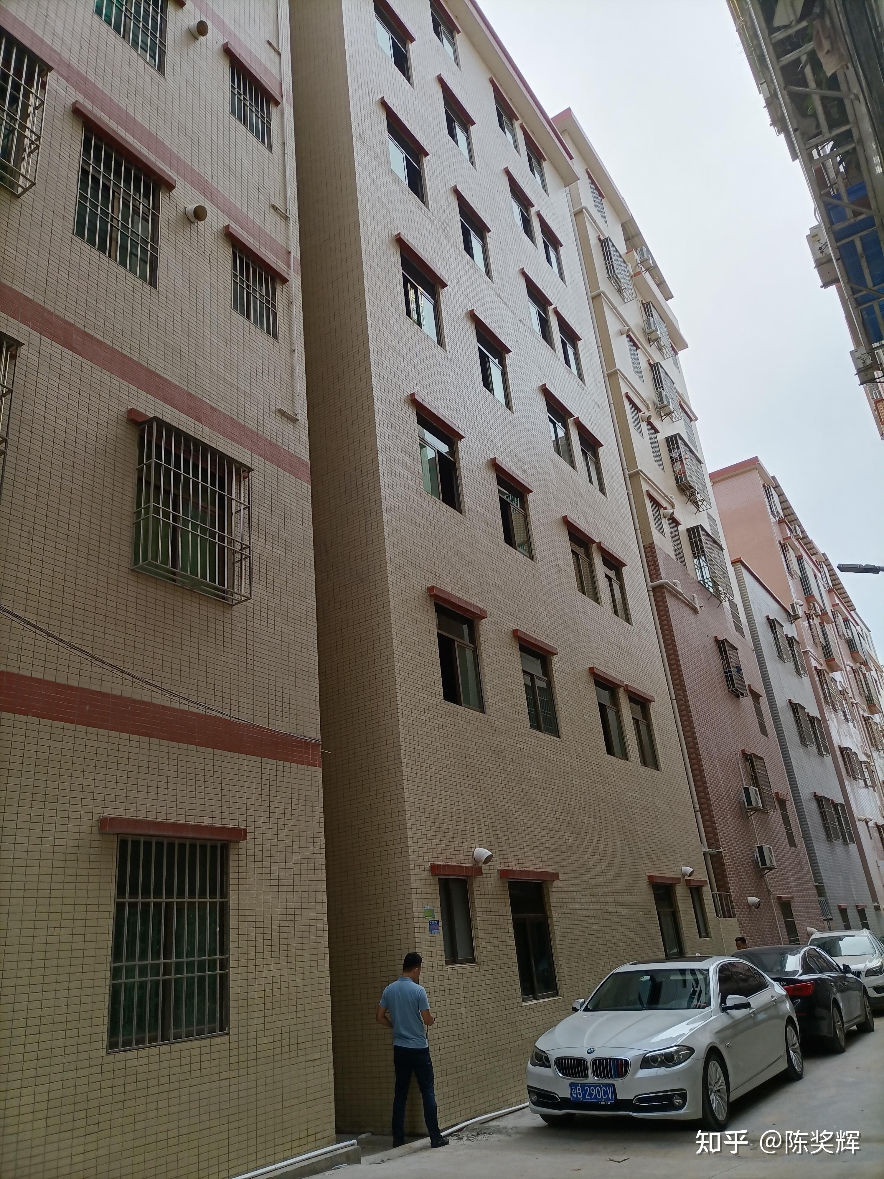 惠阳新圩东风村市场旁整栋全新农民房建筑成本价都要300多个w了听说