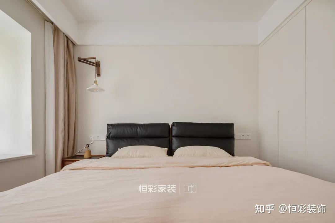 100㎡奶油中古，胡桃木+白，一眼沦陷，好看又好住！ - 知乎