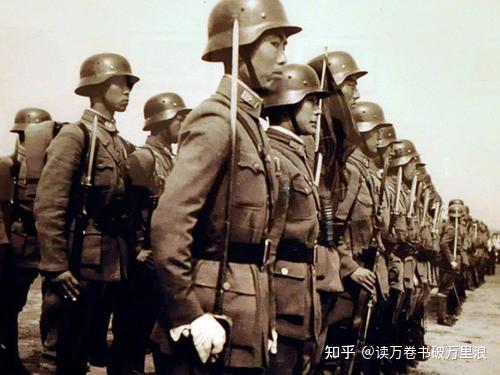 国民党军学习德美两国黄埔军校先后改为陆军大学和参谋学院