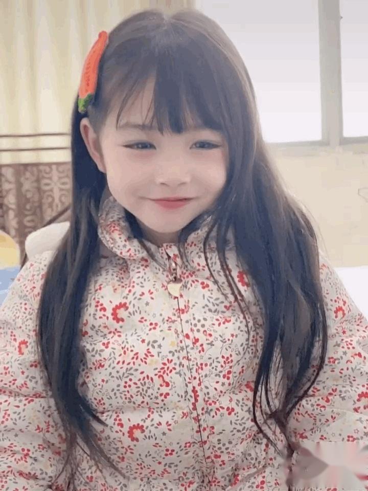 6岁人间芭比刷爆抖音吸粉200w却因长得太美被囚禁