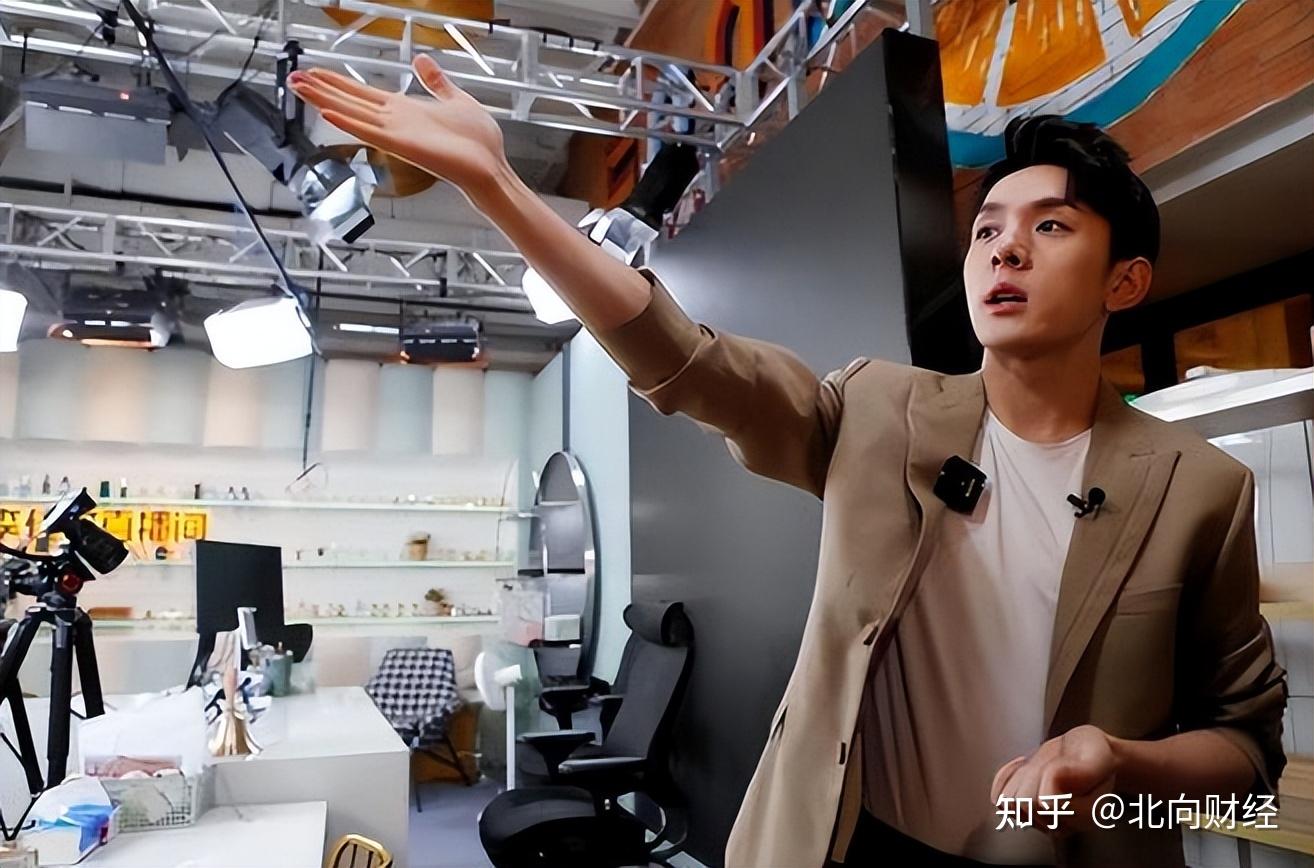 李佳琦日售95亿中国最大的连锁超市永辉一年的营收才900亿