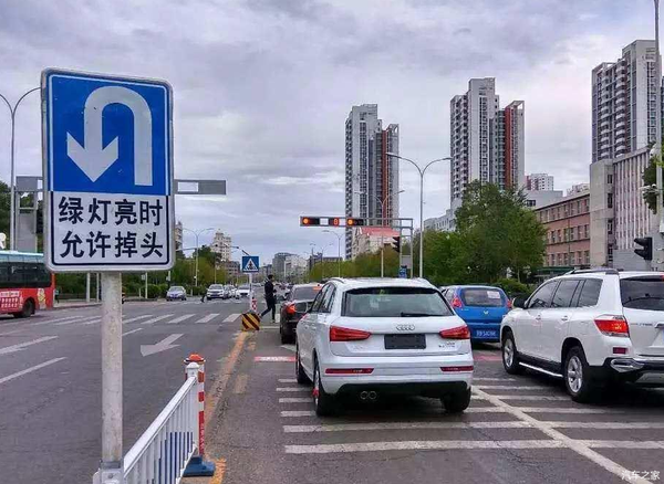 為什麼開車不走最左側車道老司機被坑怕了經常遇到麻煩事