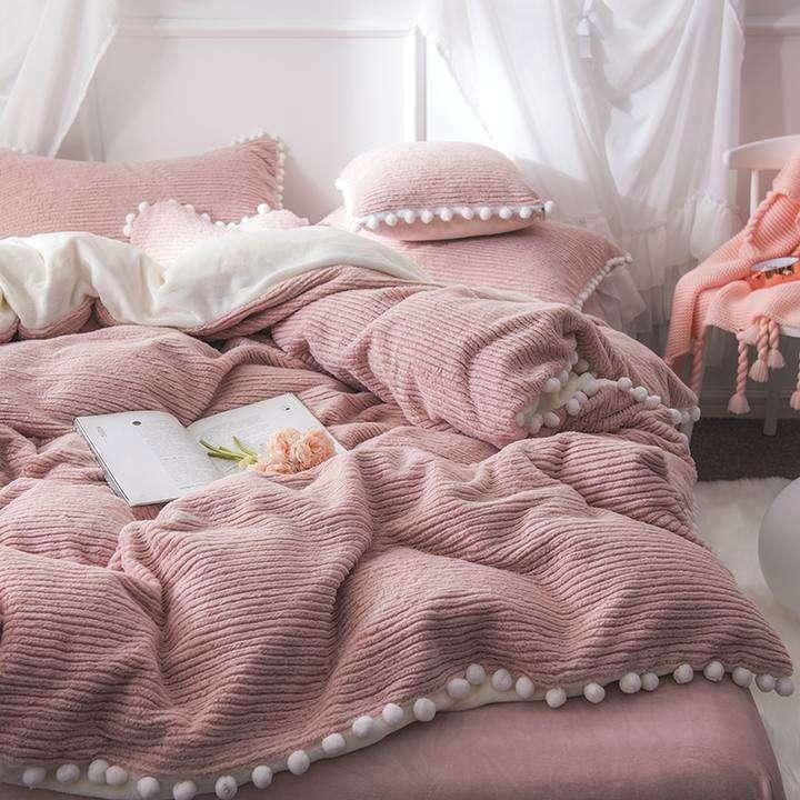 说到房间布置怎么可以不聊到床.