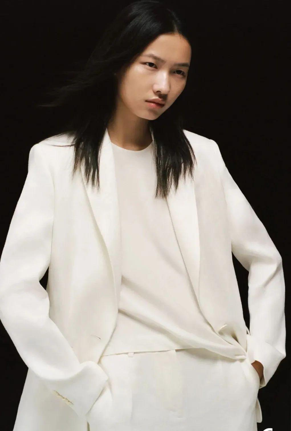 职业模特宁巾仪就像前文中所提到,模特刘冰冰以及裴蓓在电影中的跨界