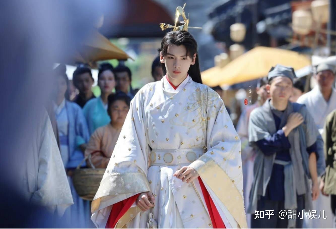 吉星高照新路透照谢怜和花城的扮相已改进有内味儿了