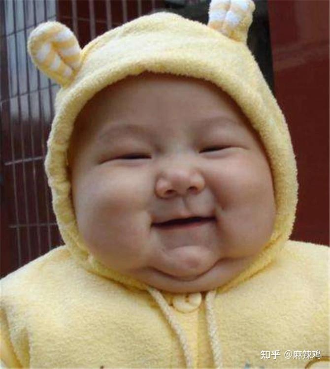 越大的肚子,心里别提有多高兴了,满心想着:"这生下来准是个大胖孙子!