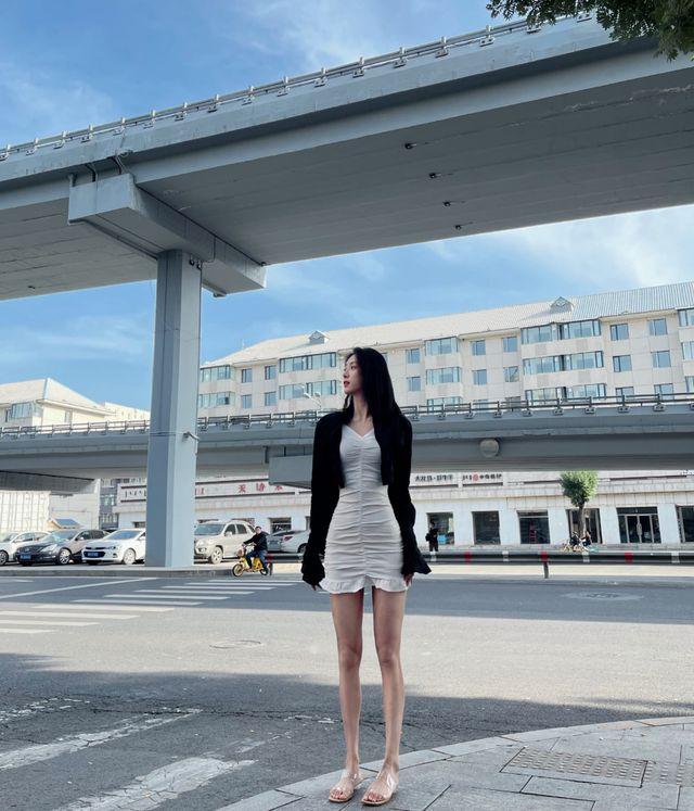 不输杨舒予17岁长腿美女小将卓识助内蒙古女篮颜值战绩双第一