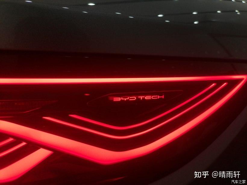 到店静态体验比亚迪汉ev创世版四驱钢铁型男也有温柔心