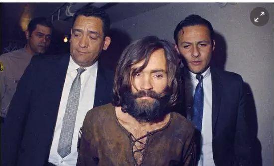 部部r级片这样的他竟被封为鬼才导演