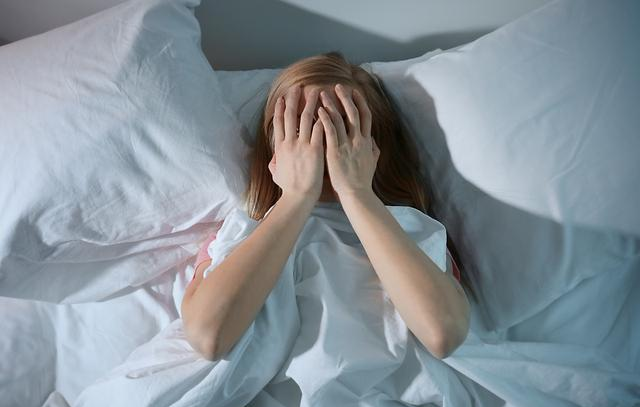 如何克服失眠焦虑的心理一是把失眠当做朋友二是放松缓解焦虑