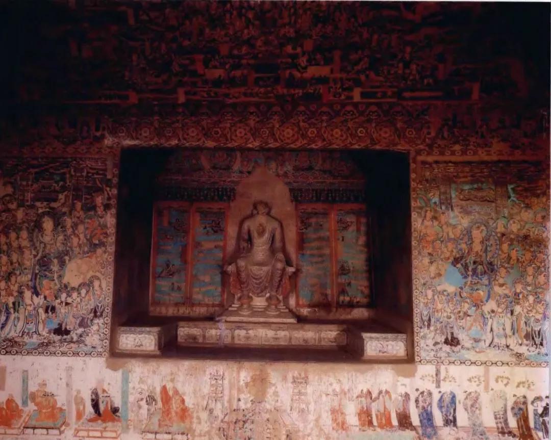 莫高窟156窟,亦名张议潮窟.晚唐代表窟之一.