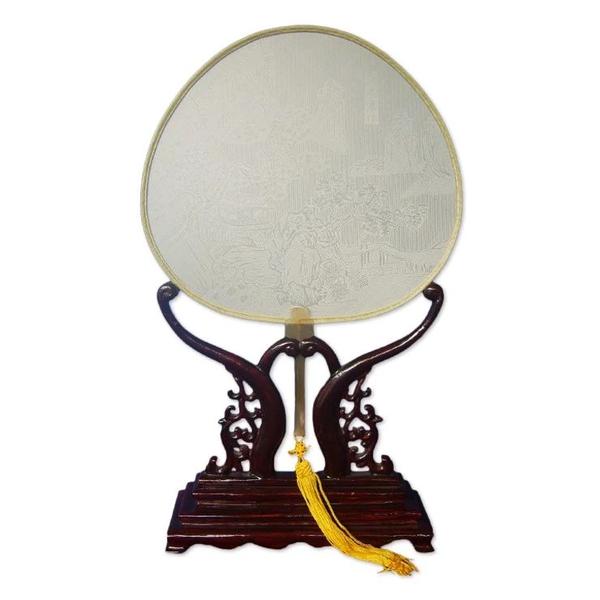 用两千根竹丝做成的一把团扇,可以精致成什么样子