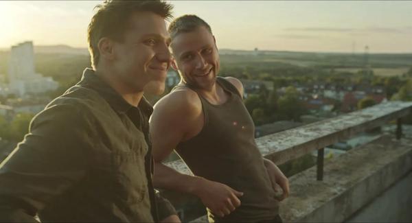 如何评价德国同志片《自由坠落》?