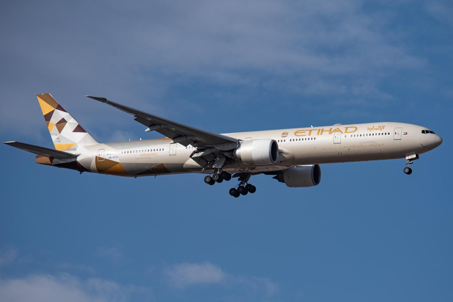 阿提哈德航空/ Etihad Airways（第二部分：目的地、机队、涂装、服务、事故、生物燃料、奖项）- 辽观搬运的中英文维基百科词条- 知乎