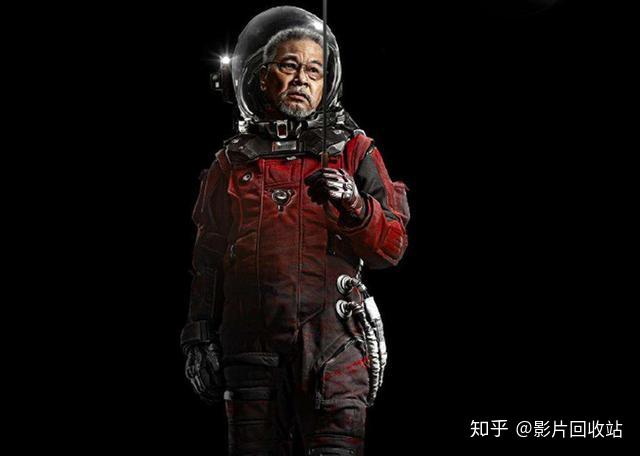 出道即巅峰的吴孟达,因好赌破产,跟周润发借钱被拒,后反目成仇