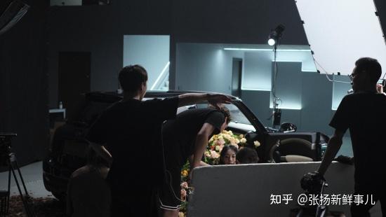 LED天花板,印迹首款高显不偏色低蓝光LED摄影灯 - 知乎