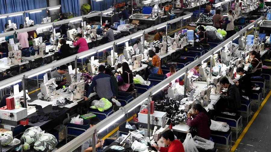 导致海外订单减少,此时莆田的各大小鞋类代工厂受到极大影响20世纪80