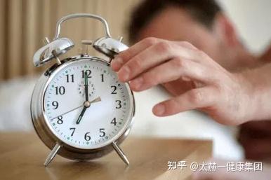 秋季老年人养生小知识 秋季养生，一定要注意的是？