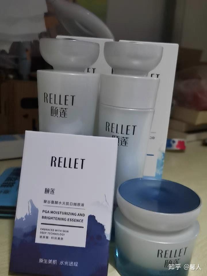 清爽又补水颐莲水乳你值得拥有