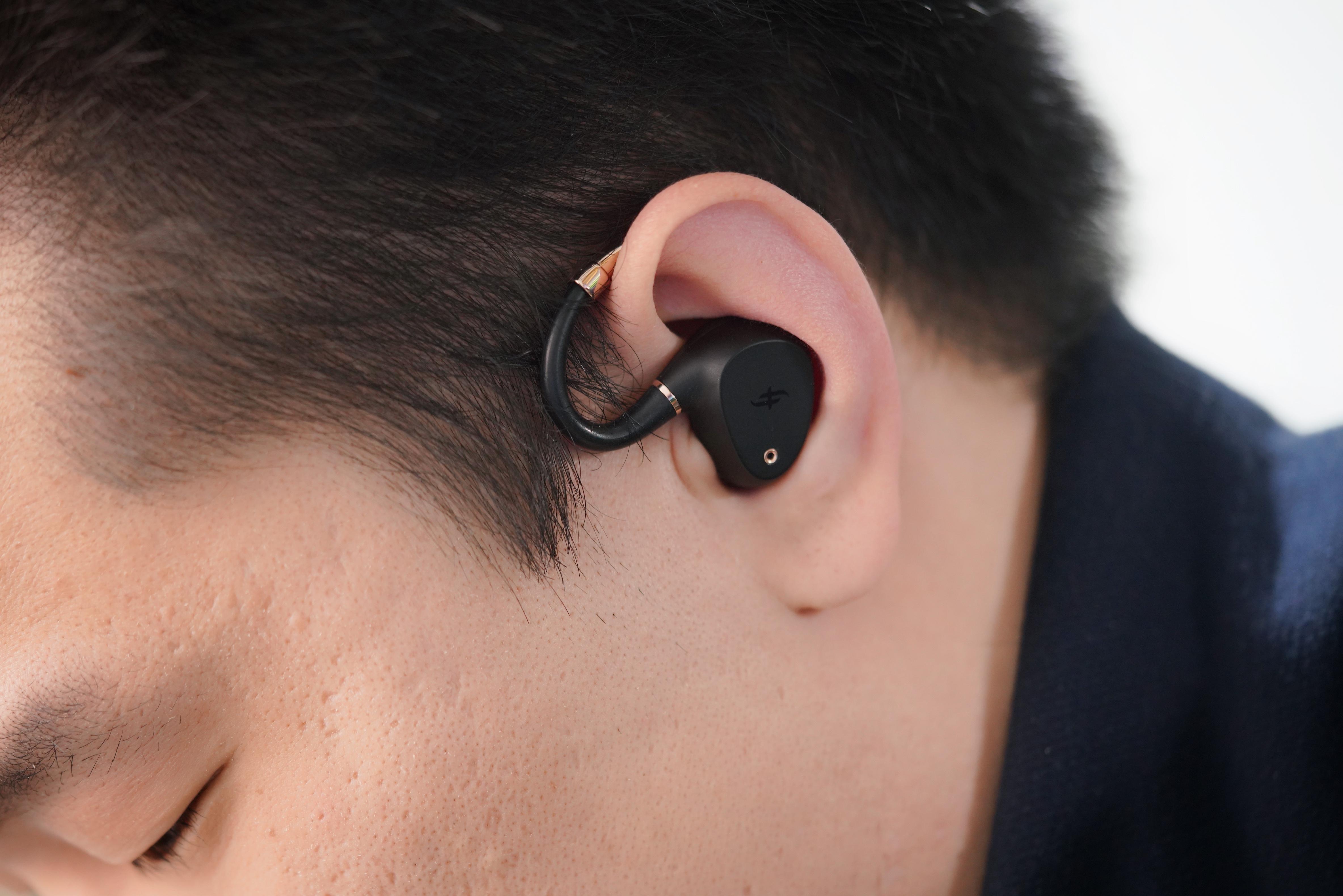 日蚀兴戈apt7真无线耳机