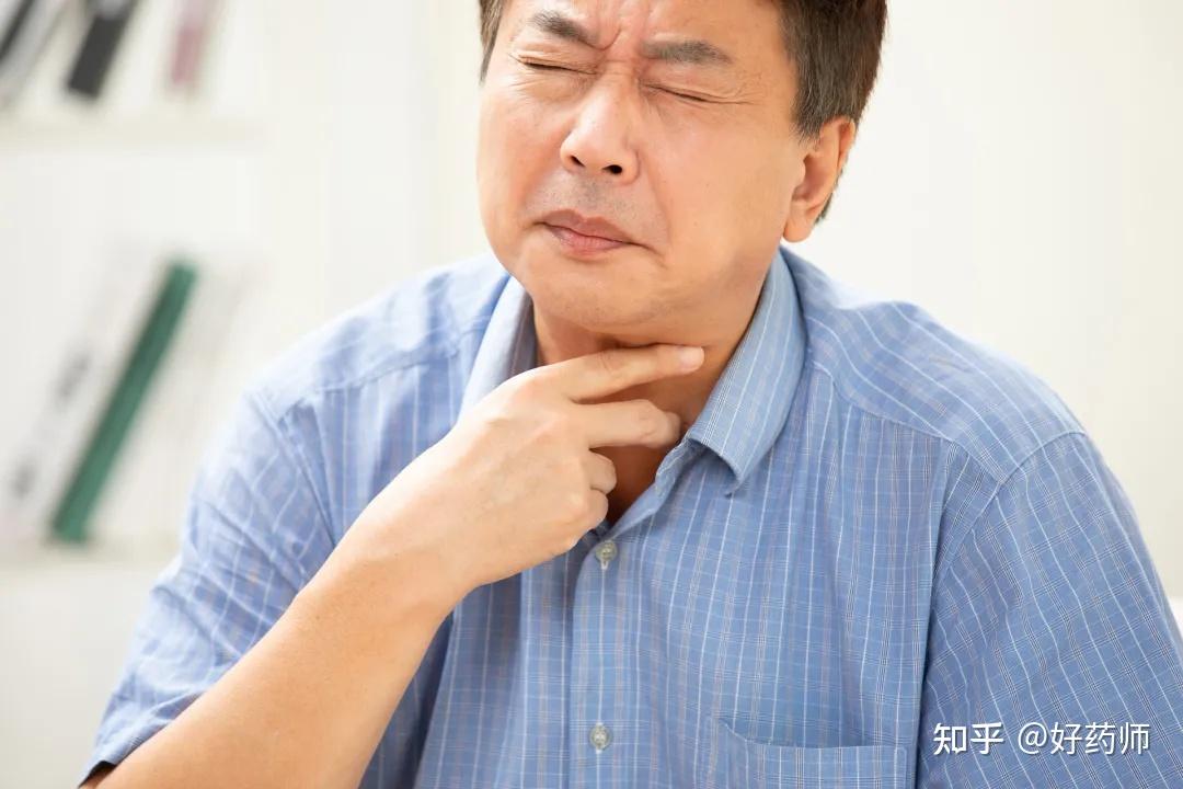 61歲影帝因食道癌去世這5種早期症狀不容忽視