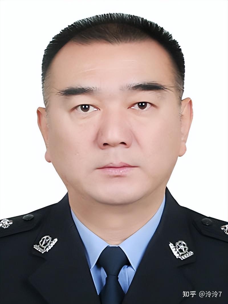 简历:黄晋,男,汉族,1971年4月生,大学,中共党员.