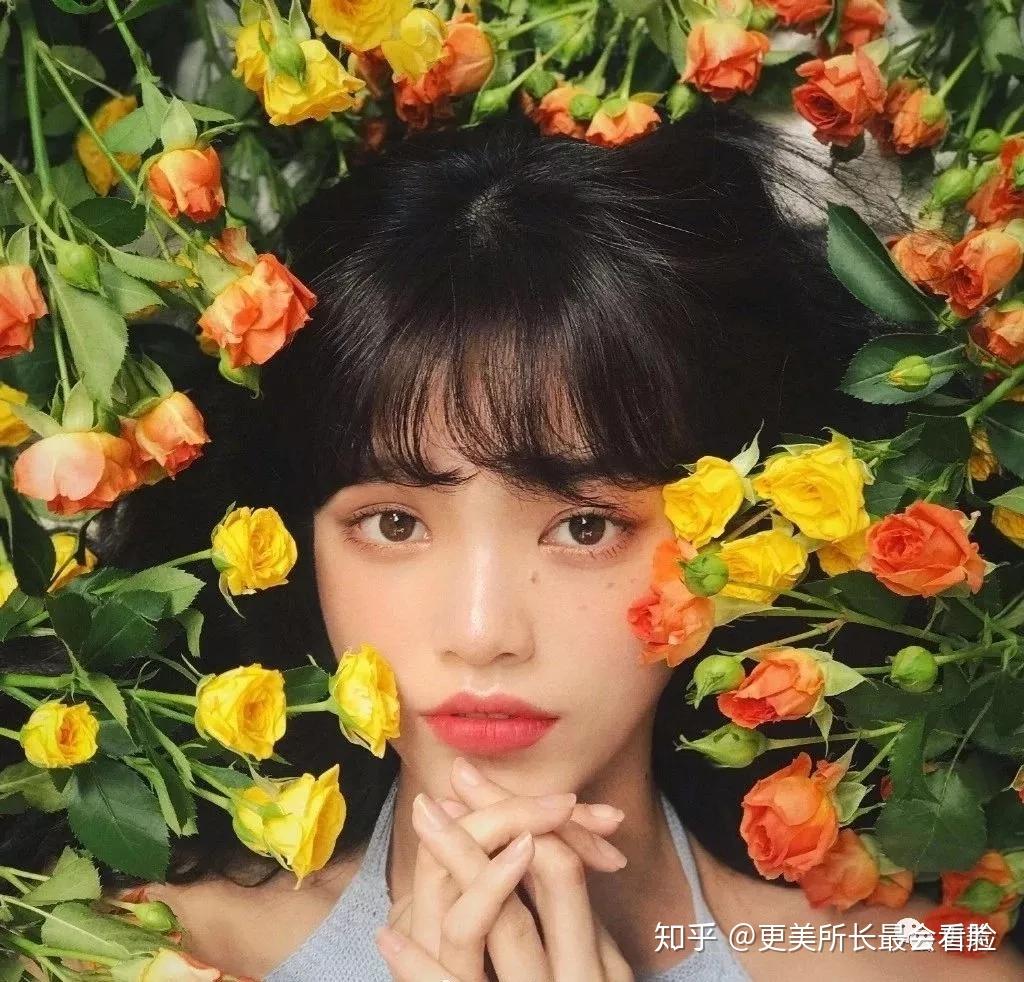 为什么很多男生认为的女神,女孩都认为不好看