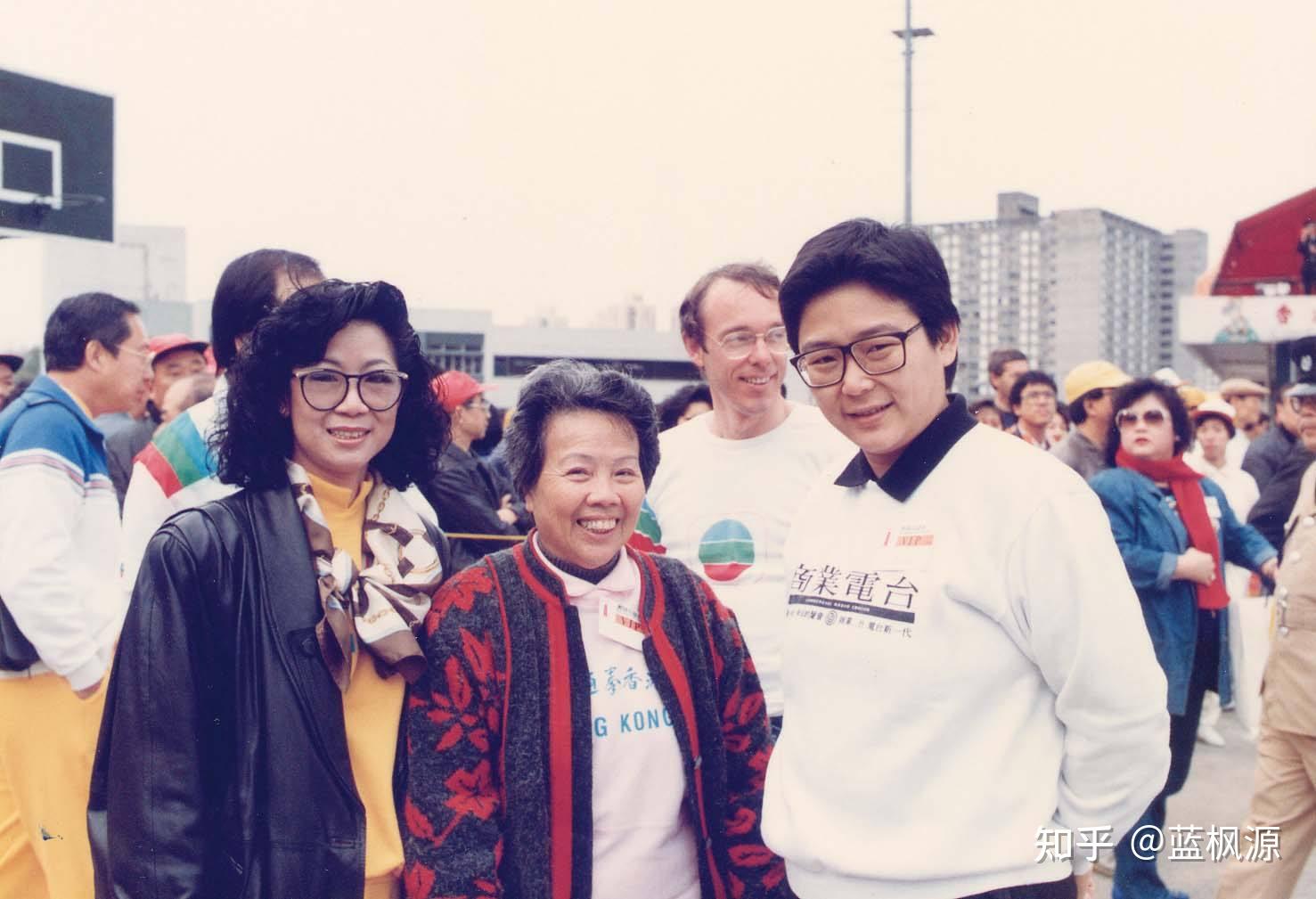 赌王都下葬了,何超琼会公开她和俞铮的关系,给彼此一个交代吗? - 知乎