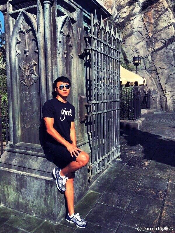 补充: 图7,图8证明黑t男还真是dj[跪了][跪了][跪了]既然真的是蒋珅玮