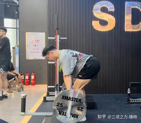 这么多种硬拉形式,我应该练哪个? - 知乎