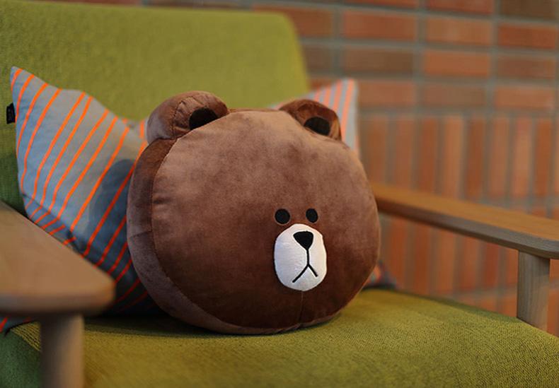 不苟言笑的布朗熊大概是少女们最理想的依靠,你看走可爱路线的可妮兔