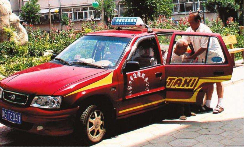 在90年代初期,那时候黄大发是出租车中的绝对主力车型,人们形容这种