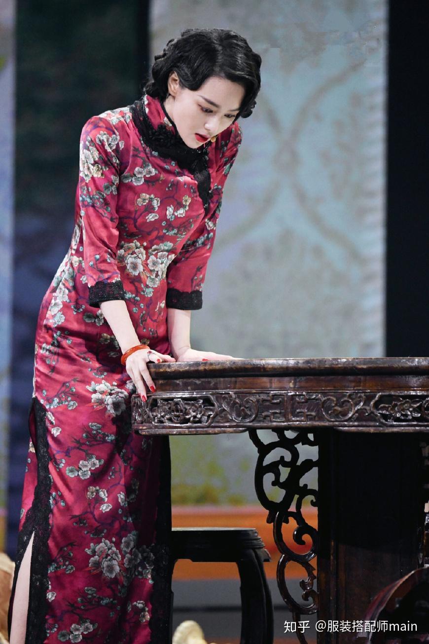 而且更堪称妥妥的"衣服架子"~至于一身古韵穿扮的张馨予又会带来怎样