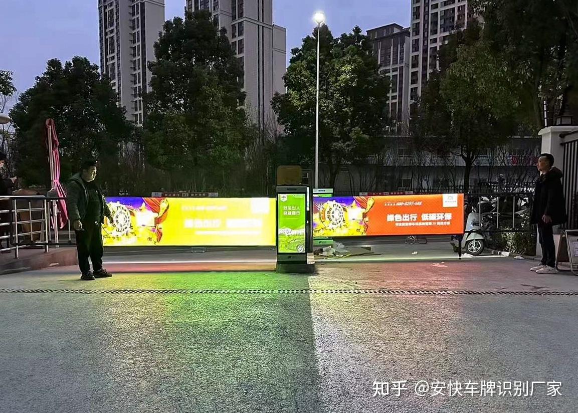 卡布灯箱广告道闸具有怎样的规格和特点? - 知乎
