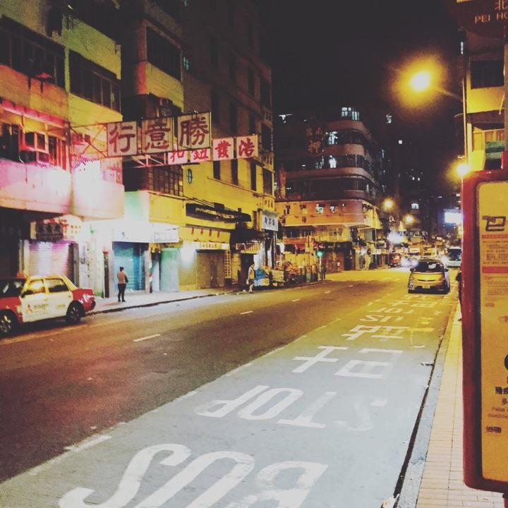 香港、上海哪个地方更繁华?