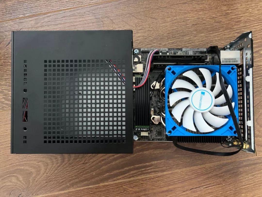 3000元能装出怎样的电脑deskminia300体验