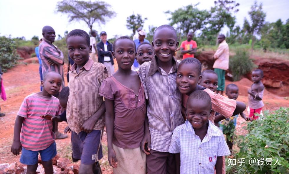 25年前,清华才女义无反顾远嫁非洲穷小子,如今结局引人深思